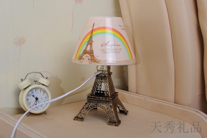 巴黎铁塔台灯